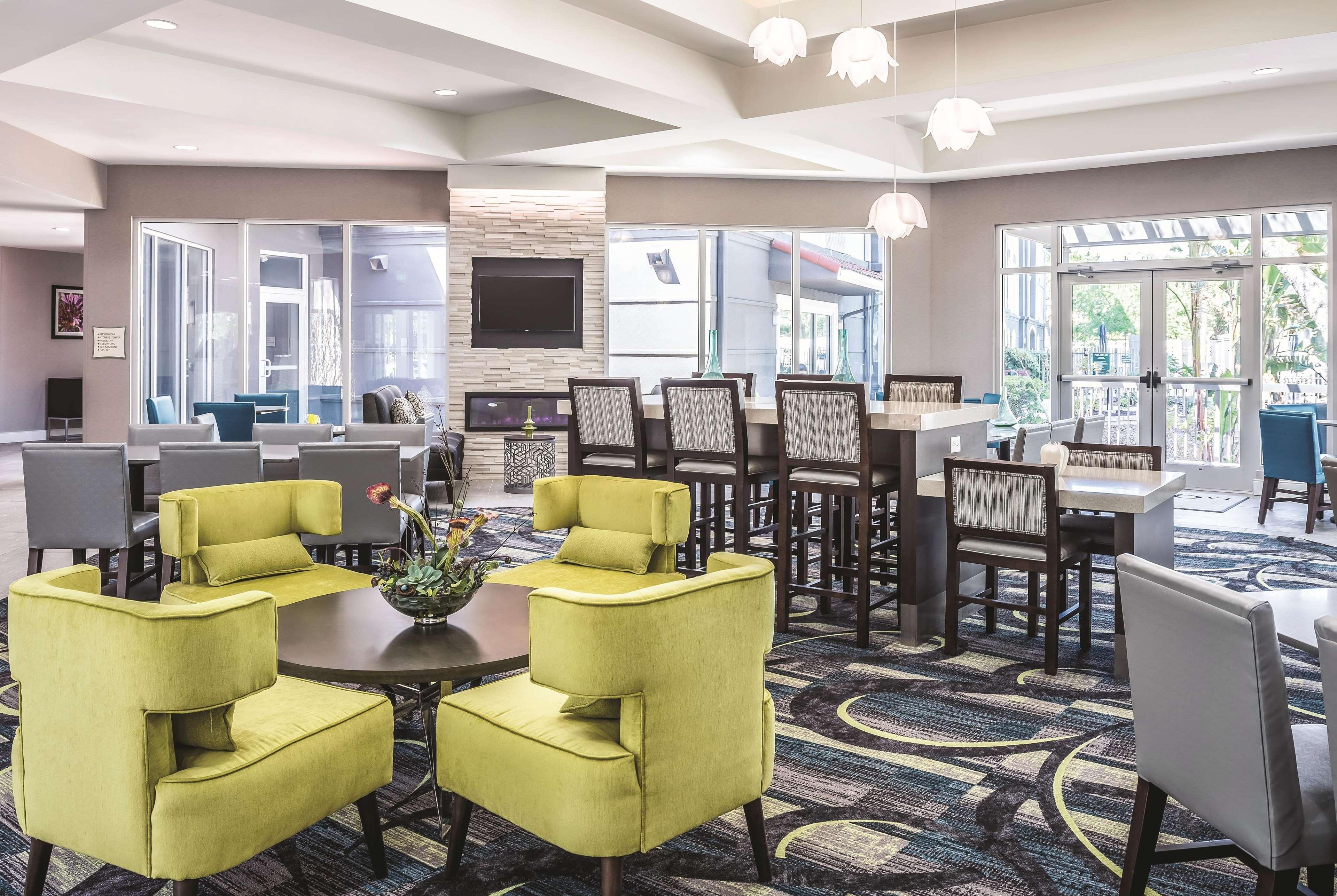La Quinta By Wyndham Orlando Lake Mary Bagian luar foto