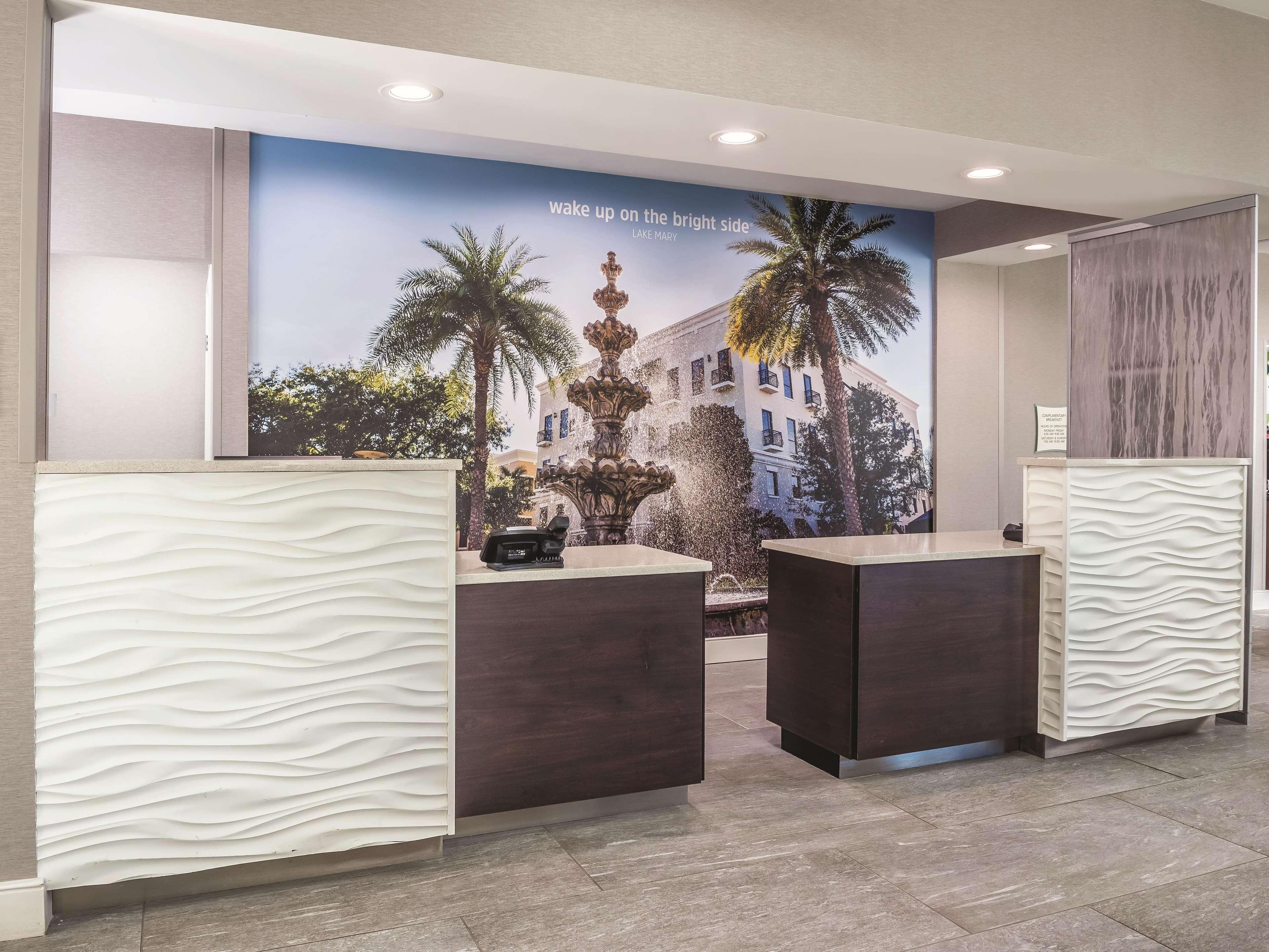 La Quinta By Wyndham Orlando Lake Mary Bagian luar foto